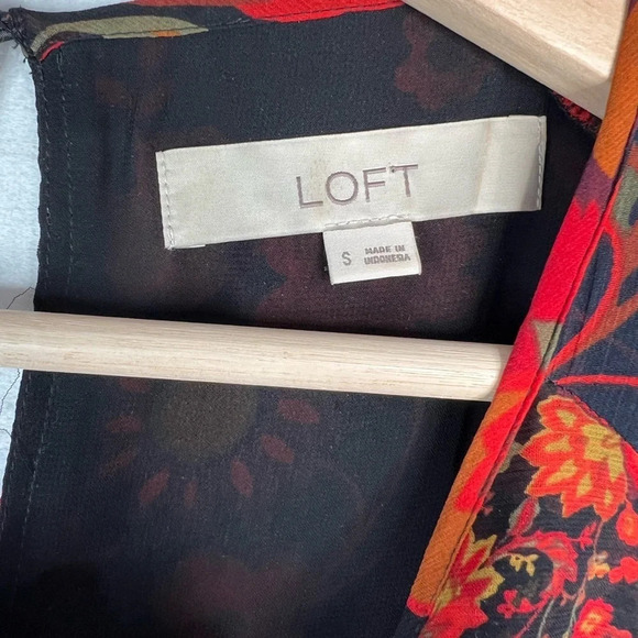 LOFT Floral Print Long Sleeve Semi Sheer Ruffle Top Size Small Blue Red - Picture 12 of 14